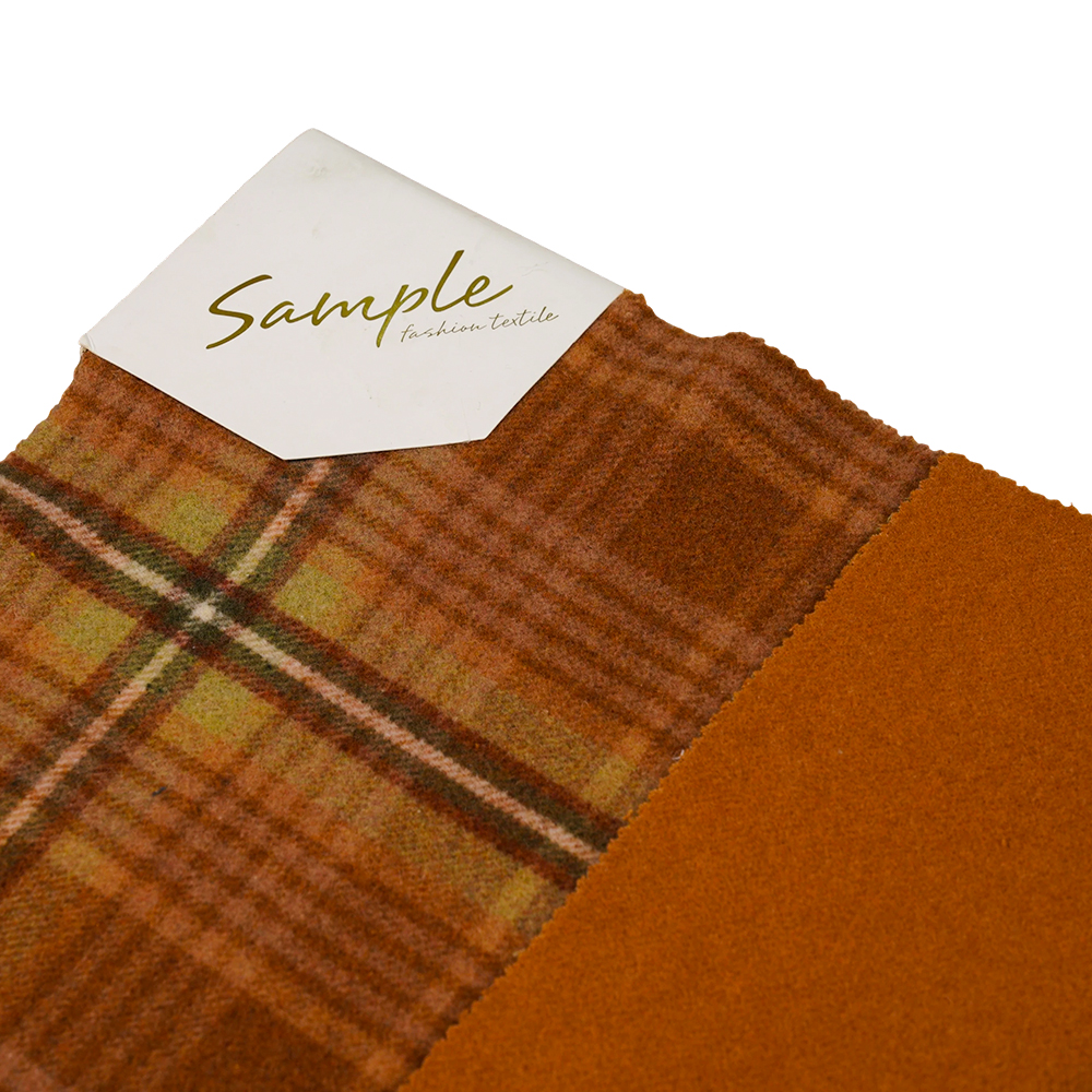 50% wol, 40% polyester, 10% andere vezels, 860 g/ml, bruin en geel geruit, fluwelen stof, ML-062142104