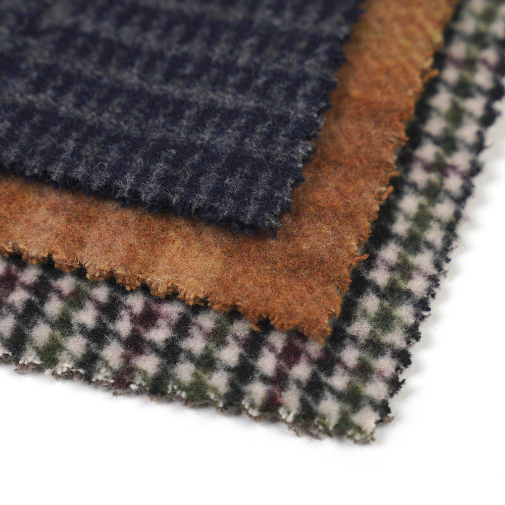 50% wol, 40% polyester, 10% andere vezels, 860 g/ml, bruin en geel geruit, fluwelen stof, ML-062142104